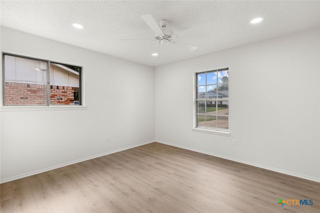 6407 Landmark Drive, Waco, TX 76710