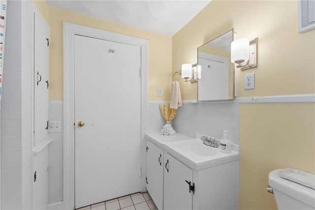 34 Platt Street, Bristol, RI 02809