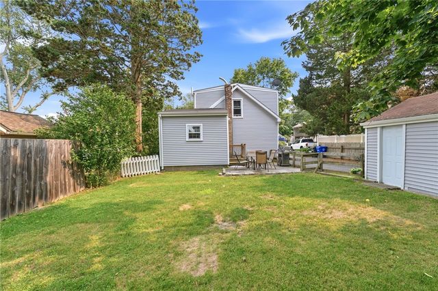 34 Platt Street, Bristol, RI 02809
