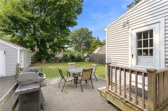34 Platt Street, Bristol, RI 02809