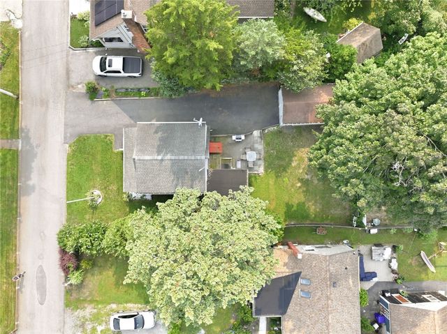 34 Platt Street, Bristol, RI 02809
