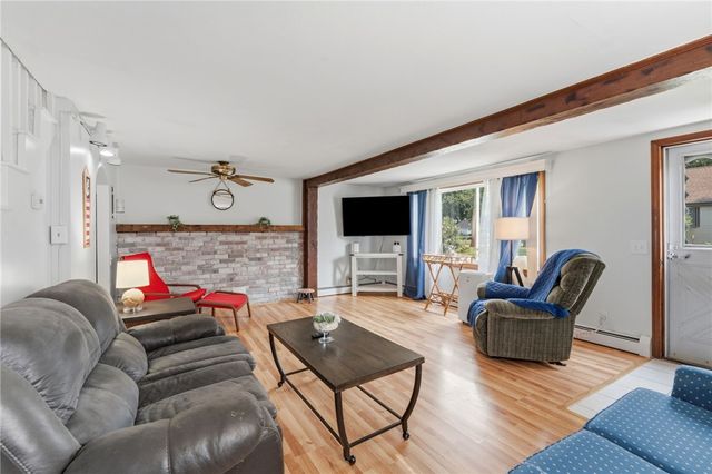34 Platt Street, Bristol, RI 02809