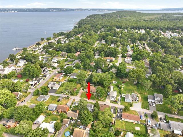 34 Platt Street, Bristol, RI 02809
