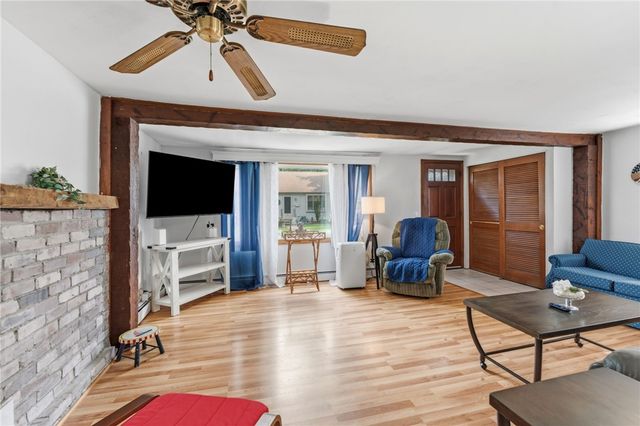 34 Platt Street, Bristol, RI 02809