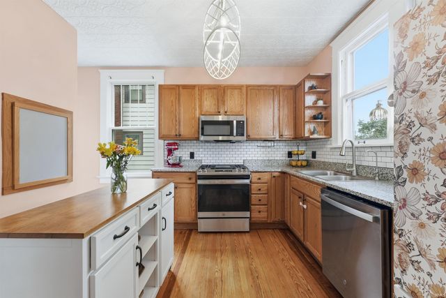2706 West Drive, Fort Wayne, IN 46805