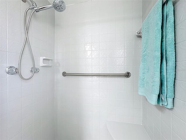 3223 N ORANGE AVE, Orlando, FL 32803