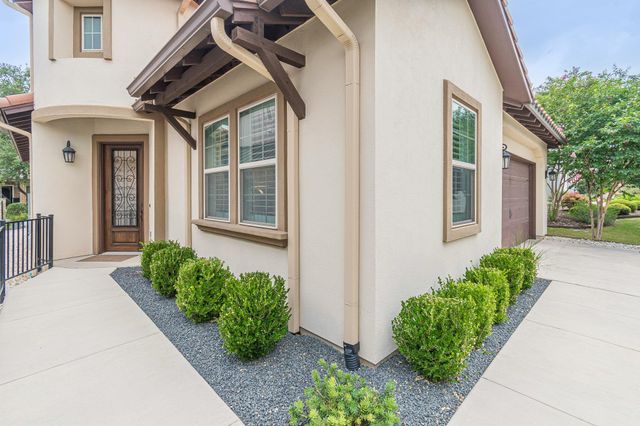 213 Sowing Oak DR, San Marcos, TX 78666