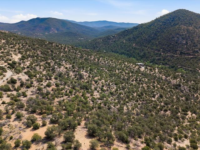86 Coyote Mountain Road, Santa Fe, NM 87505