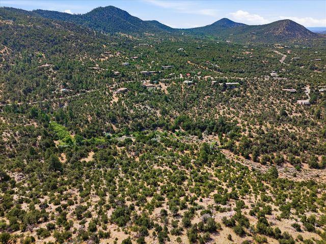86 Coyote Mountain Road, Santa Fe, NM 87505