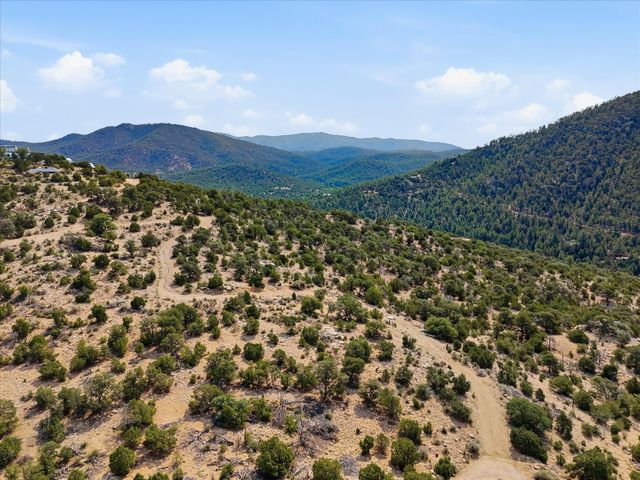 86 Coyote Mountain Road, Santa Fe, NM 87505