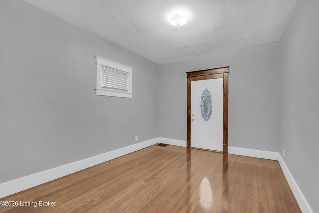 3222 W Market St, Louisville, KY 40212