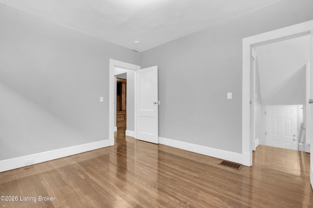 3222 W Market St, Louisville, KY 40212
