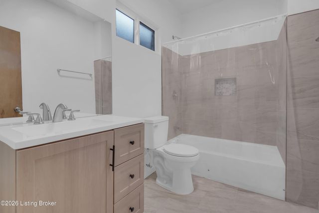 3222 W Market St, Louisville, KY 40212