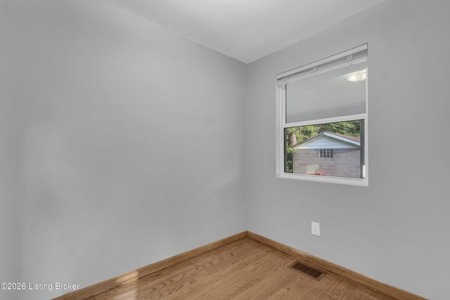 3222 W Market St, Louisville, KY 40212