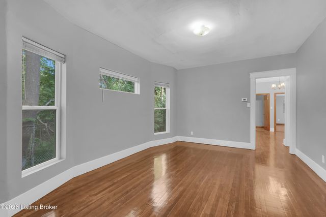 3222 W Market St, Louisville, KY 40212