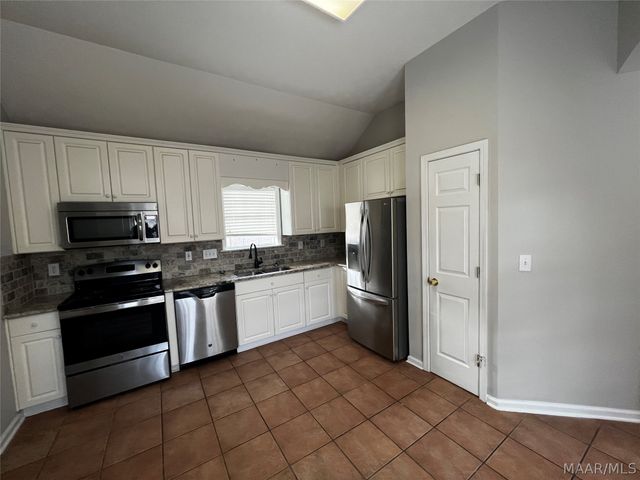 8706 Stoneridge Place, Montgomery, AL 36117