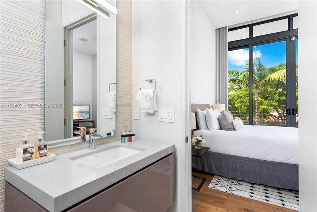 2700 NE 18th St, Fort Lauderdale, FL 33305