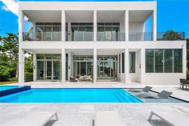 2700 NE 18th St, Fort Lauderdale, FL 33305