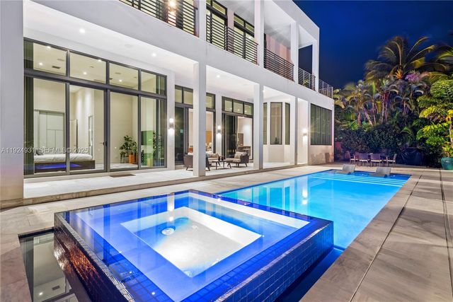 2700 NE 18th St, Fort Lauderdale, FL 33305