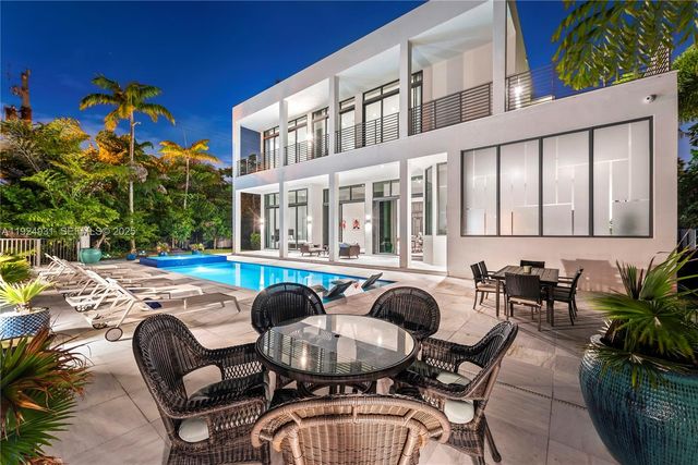 2700 NE 18th St, Fort Lauderdale, FL 33305