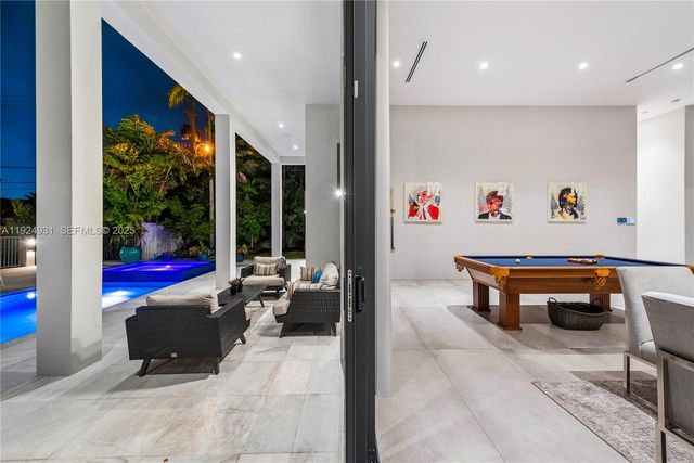 2700 NE 18th St, Fort Lauderdale, FL 33305