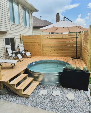 2020 West Cantebury Street, Springfield, MO 65810