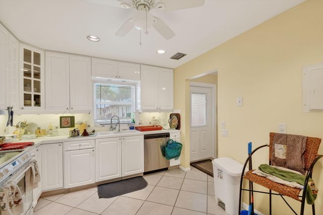 782 Nantucket Circle 782, Lake Worth, FL 33467
