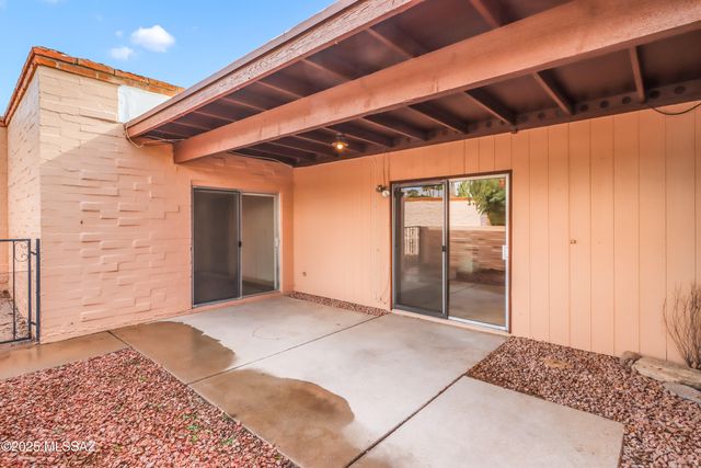 4223 E Presidio Road, Tucson, AZ 85712