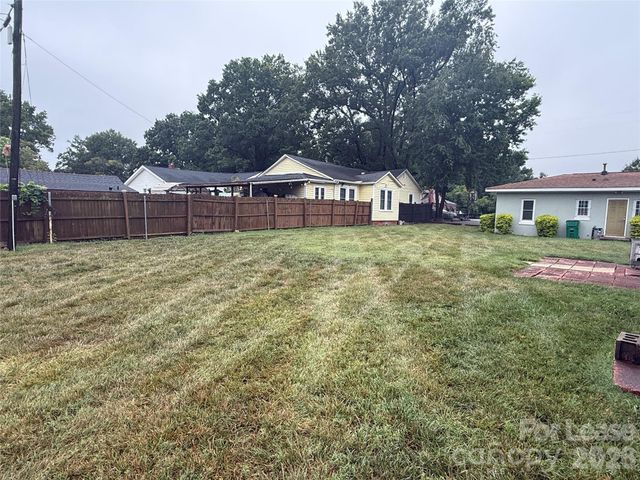 2623 Greenland Avenue, Charlotte, NC 28208