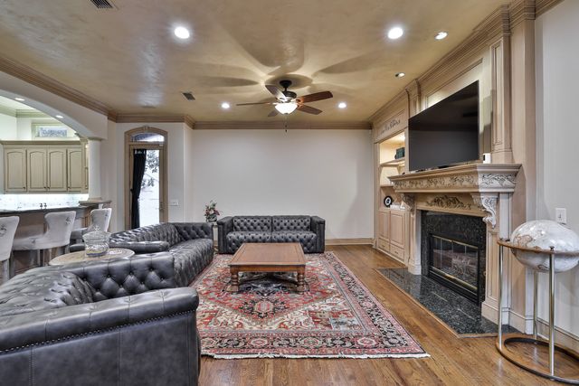 6805 Laurel Valley Drive, Fort Worth, TX 76132