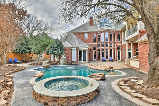 6805 Laurel Valley Drive, Fort Worth, TX 76132