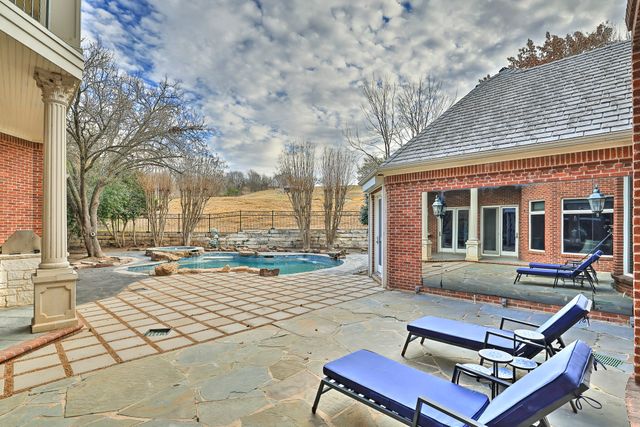 6805 Laurel Valley Drive, Fort Worth, TX 76132