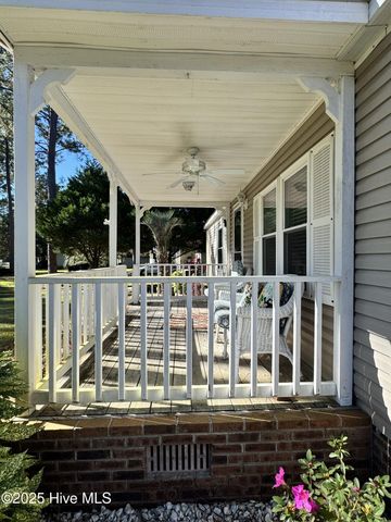 211 Beachwood Drive NW, Calabash, NC 28467