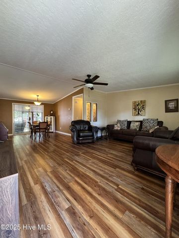 211 Beachwood Drive NW, Calabash, NC 28467