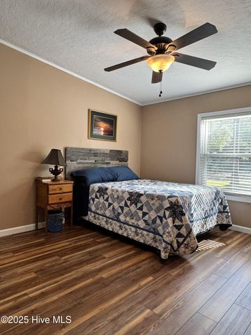 211 Beachwood Drive NW, Calabash, NC 28467