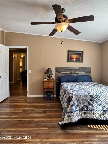 211 Beachwood Drive NW, Calabash, NC 28467