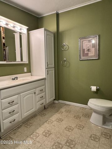 211 Beachwood Drive NW, Calabash, NC 28467