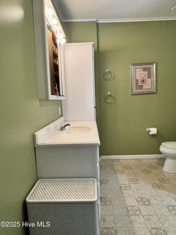 211 Beachwood Drive NW, Calabash, NC 28467