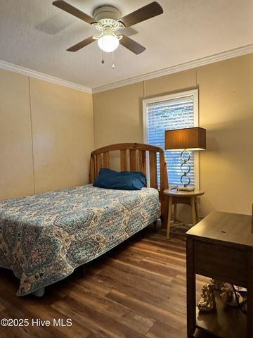 211 Beachwood Drive NW, Calabash, NC 28467