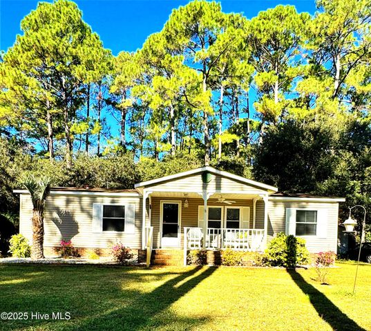 211 Beachwood Drive NW, Calabash, NC 28467