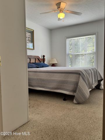 211 Beachwood Drive NW, Calabash, NC 28467