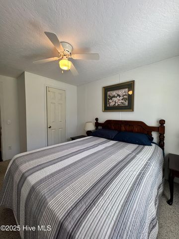 211 Beachwood Drive NW, Calabash, NC 28467