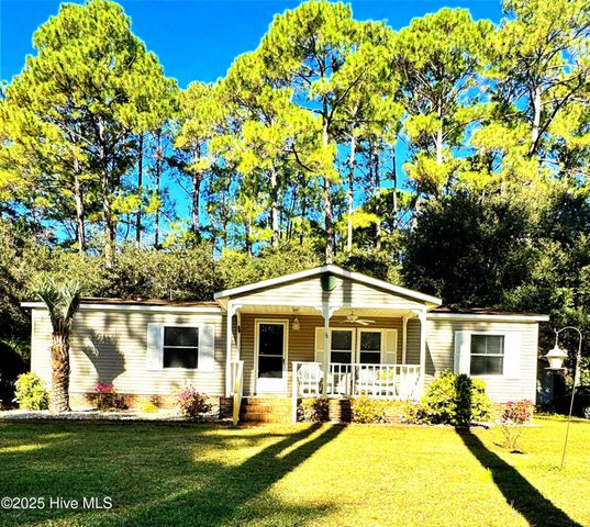 211 Beachwood Drive NW, Calabash, NC 28467
