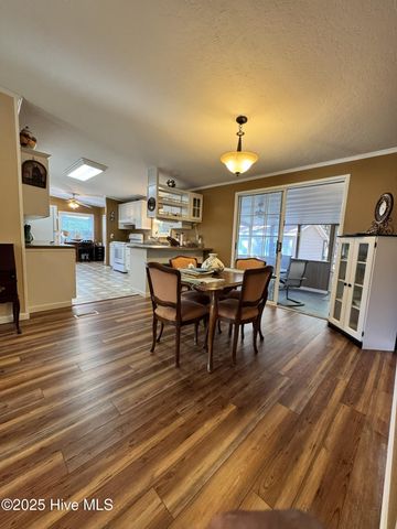 211 Beachwood Drive NW, Calabash, NC 28467