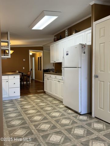 211 Beachwood Drive NW, Calabash, NC 28467