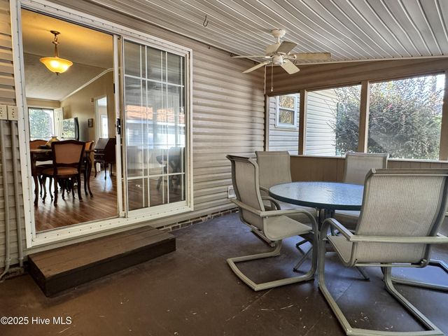 211 Beachwood Drive NW, Calabash, NC 28467