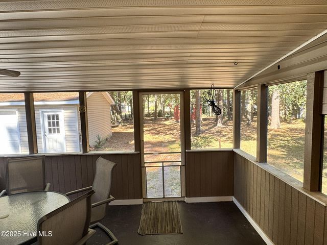 211 Beachwood Drive NW, Calabash, NC 28467