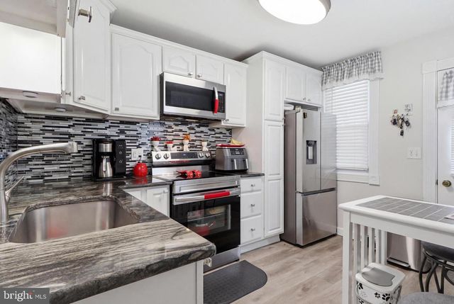216 W DAUPHIN ST, Enola, PA 17025