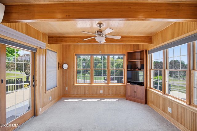 19 Polk Way, Poestenkill, NY 12196