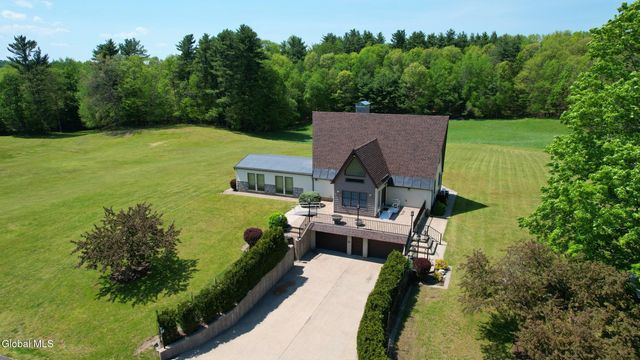 19 Polk Way, Poestenkill, NY 12196